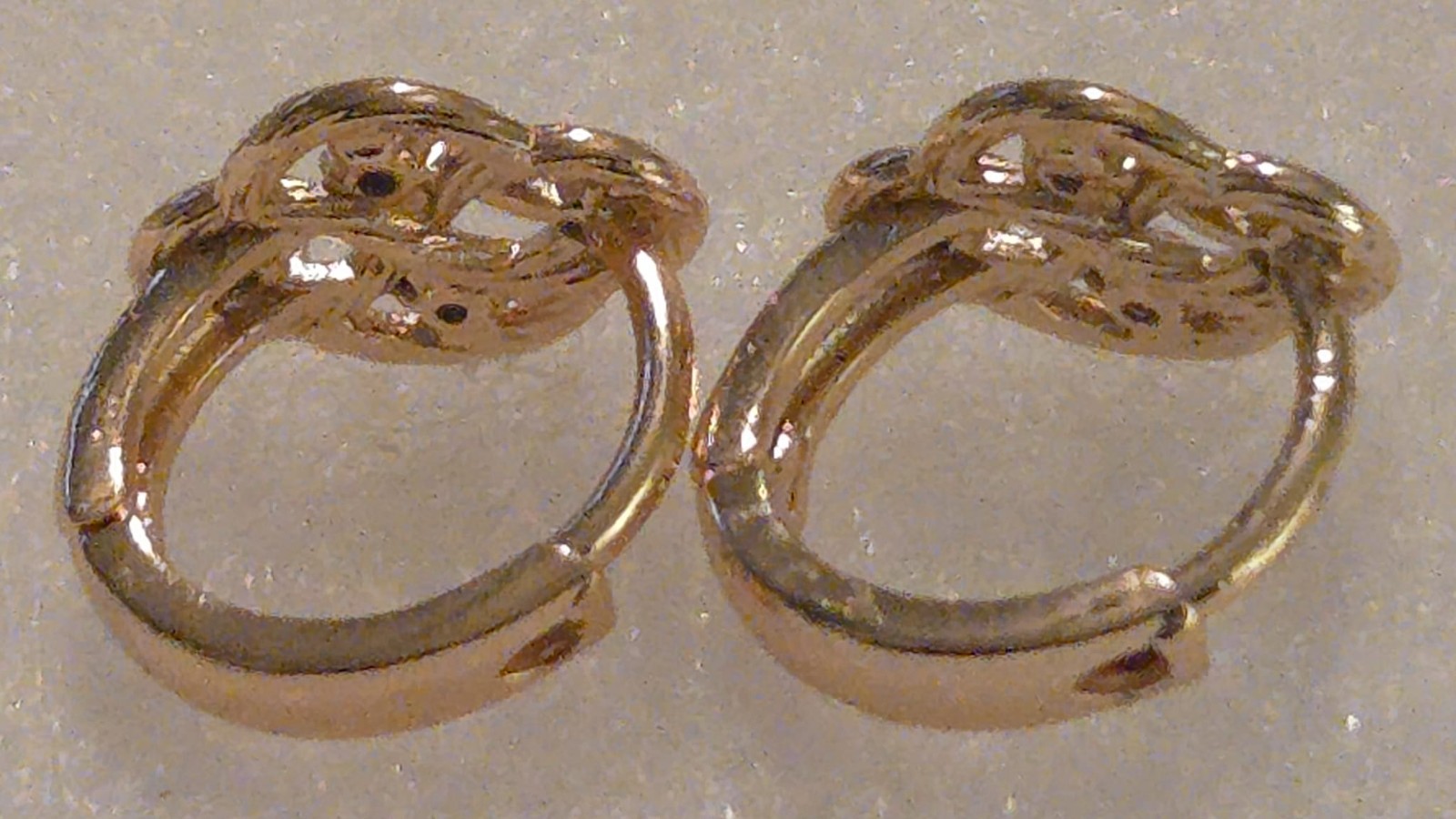 Celtic Knot 10mm Pierced Gold toned mini Colored (red, green, blue & pink)…