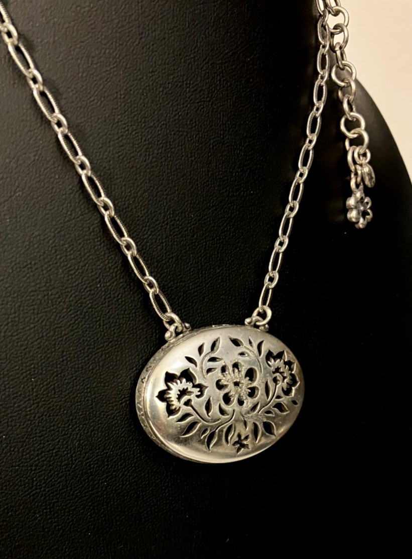Brighton Cutout Flower Filigree Oval Pendant Necklace Textured Chain Retired
