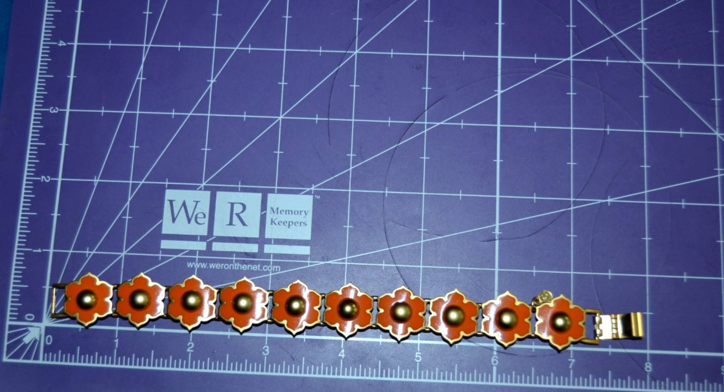 Spartina 449 Gold Tone Orange/Coral Bracelet Women’s 7-8 Inch Flower Shape