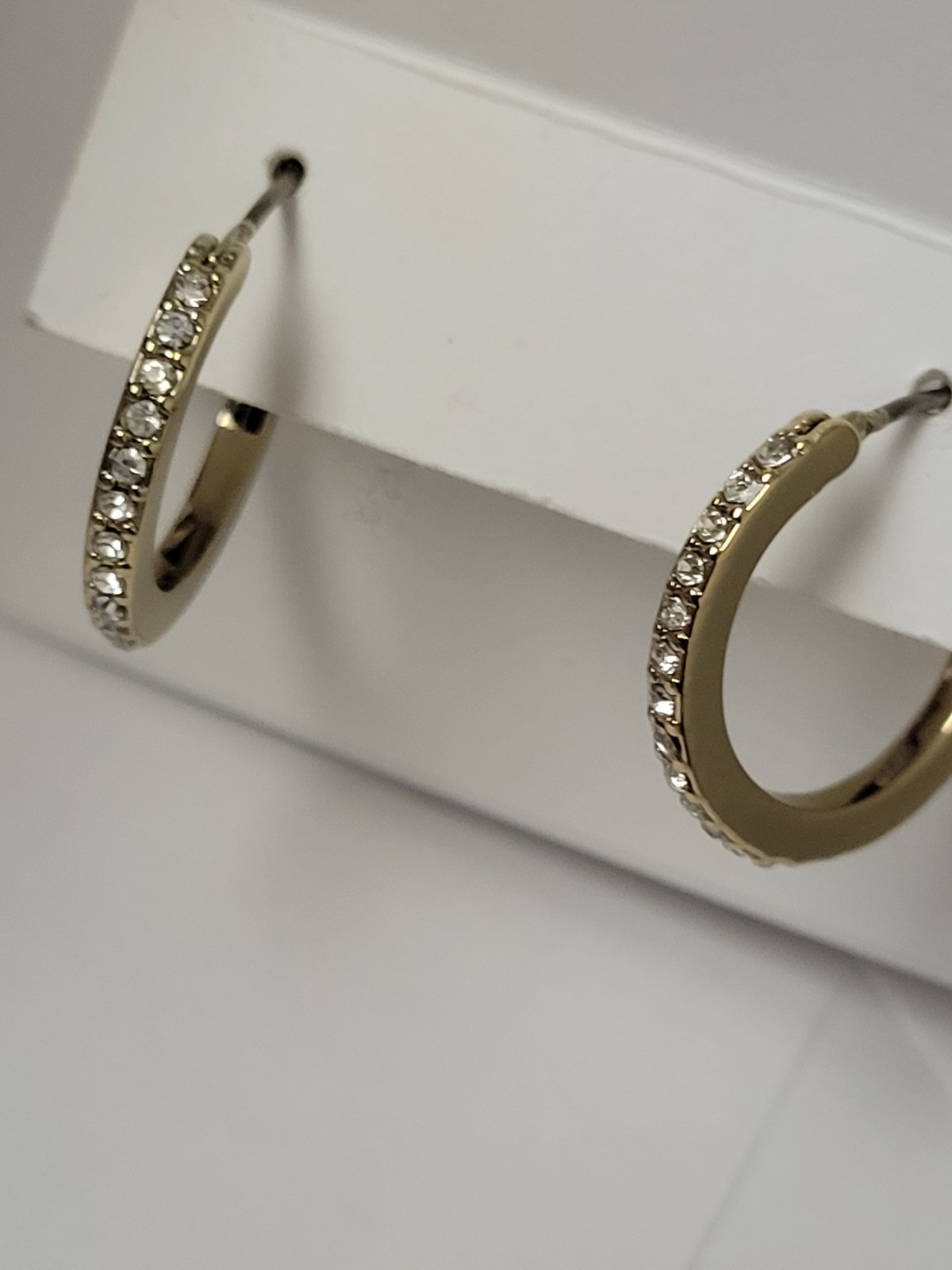 Karl Lagerfeld Paris Extra-Small Pavé Hoop Earrings, 0.35″ (2022) Brand New USA
