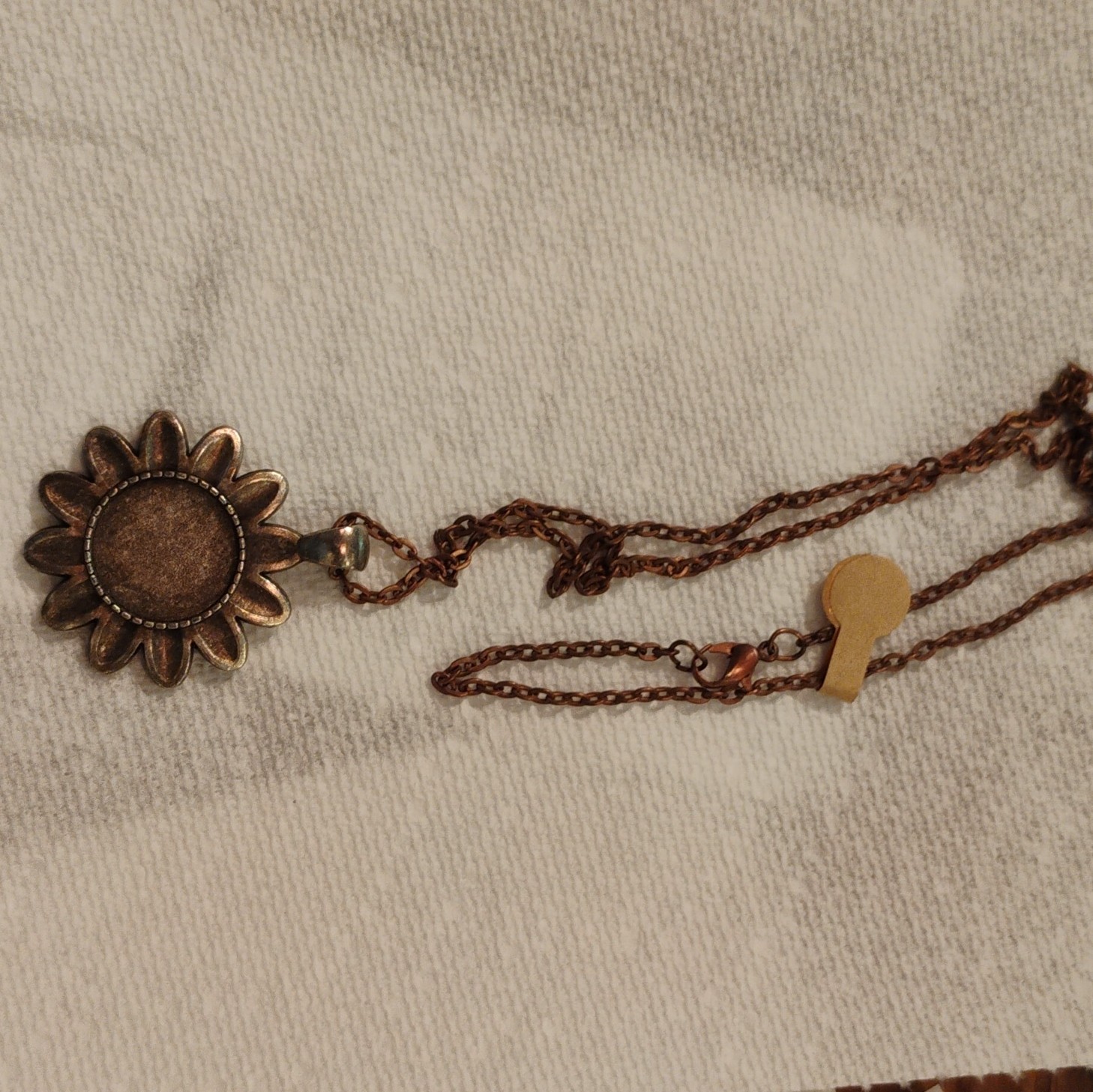 Bronze Metal Cable Chain Necklace Textured Sunflower Flower Charm Pendant