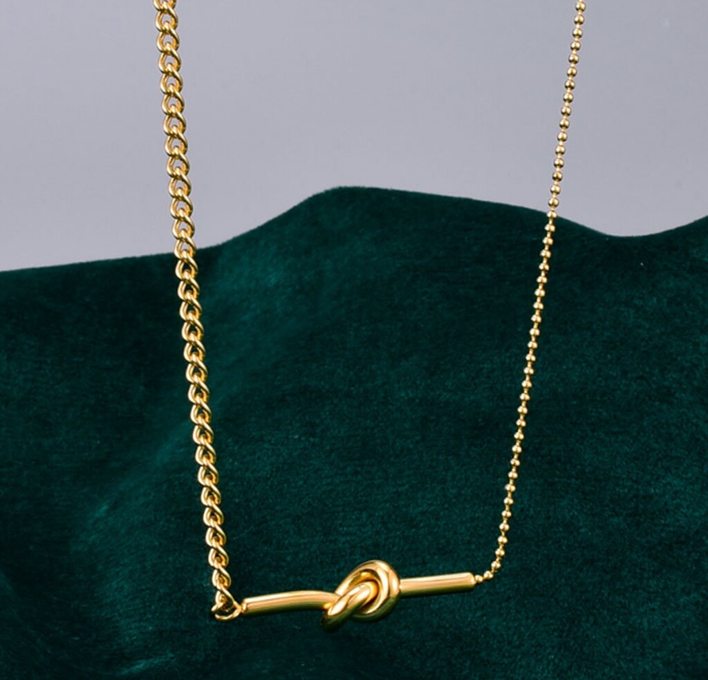 Women Gold Plated Titanium Stainless Steel Gold Knot Heart Bar Necklace 16-18″