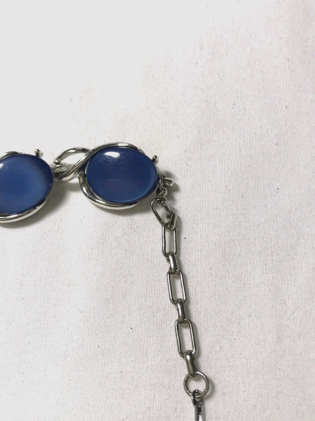 Shimmering Blue Stone necklace/ silver tone_ Very Good Used Condition