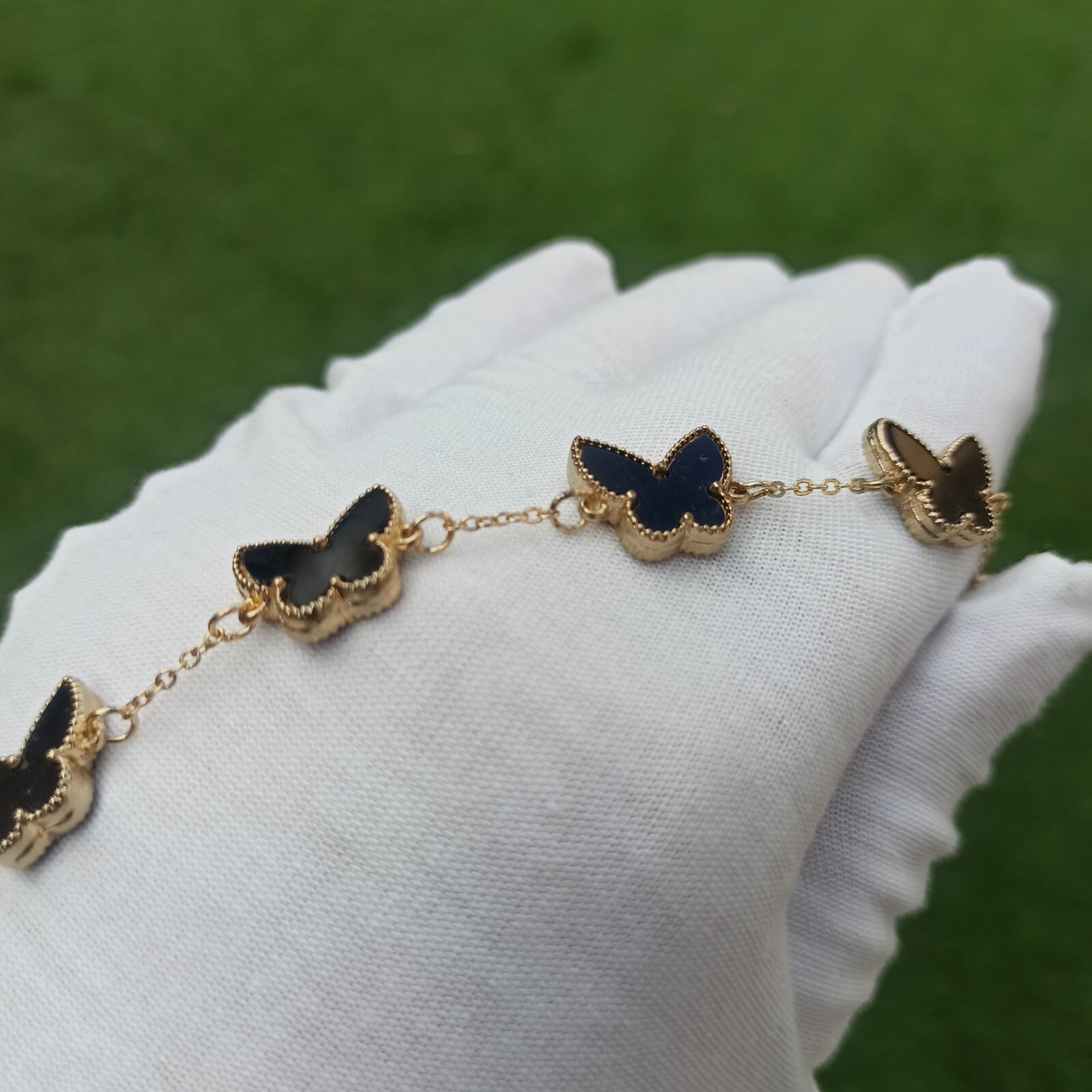 Butterfly Bracelet Black Gold Tone Fashion Signed MINISO Gift Charm Modern Trend