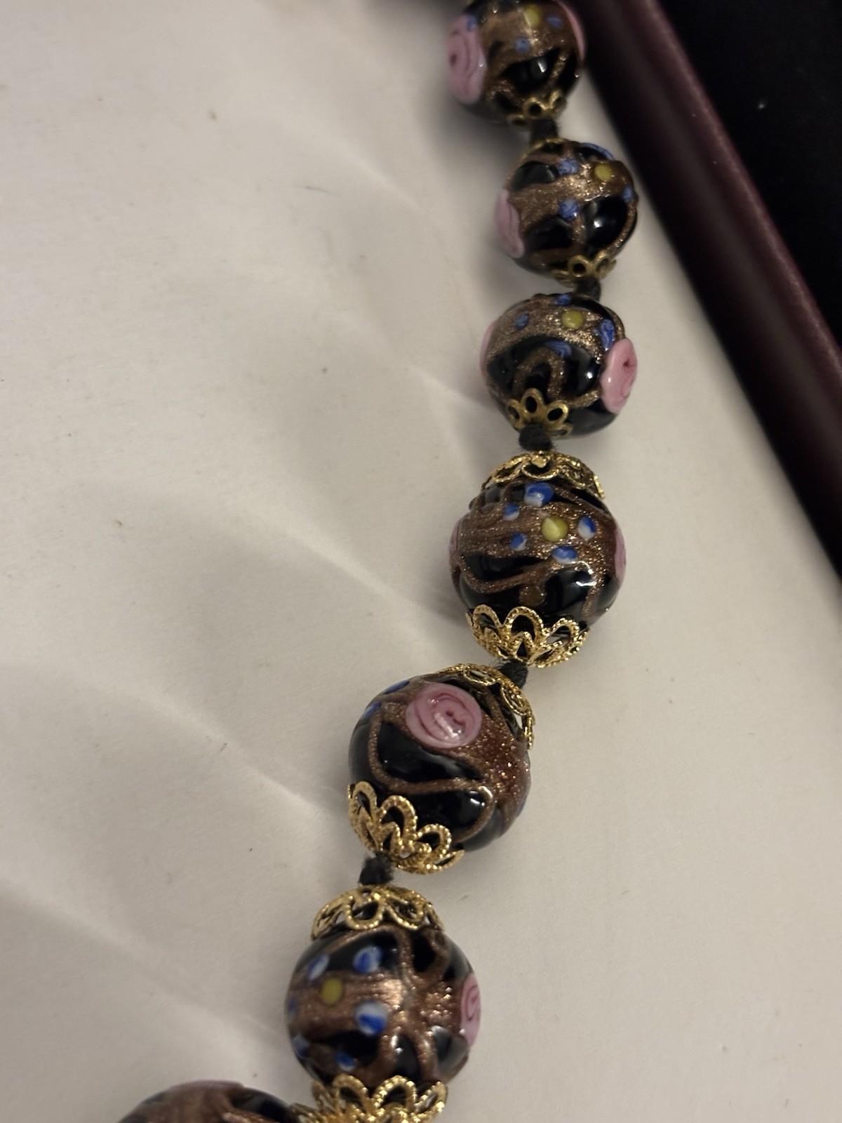 Black Glass Beaded Necklace Pink Rose & Blue Accents Gold-Tone Barrel Clasp