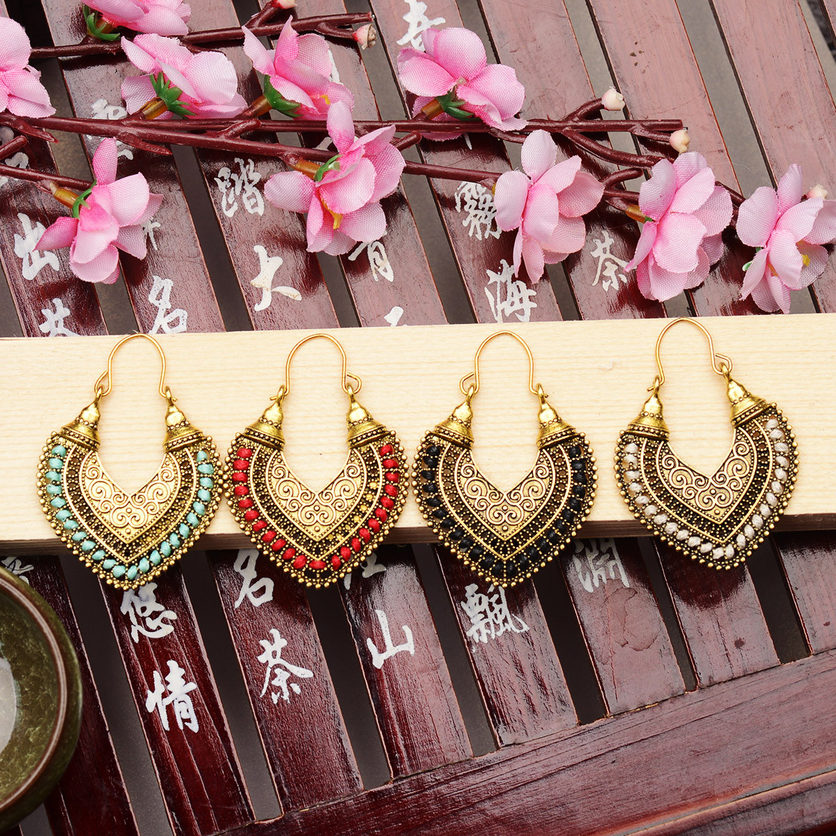 Retro Bohemian Boho Retro Heart Carved Ethnic Geometry Women Gold Stud Earrings