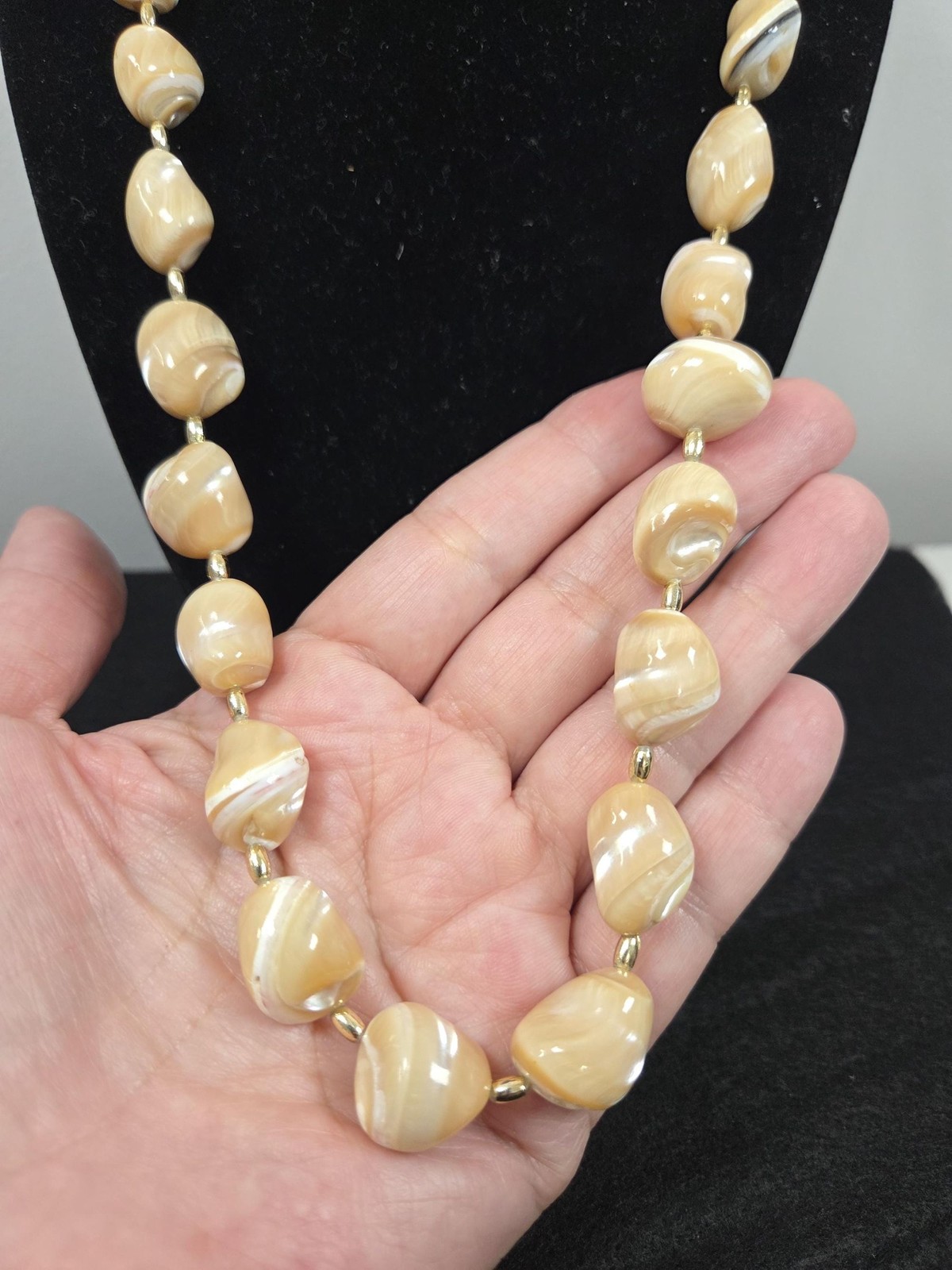 Vintage Natural Polished Shell and Stone Necklace Chunky Earth Tone Swirl Beads