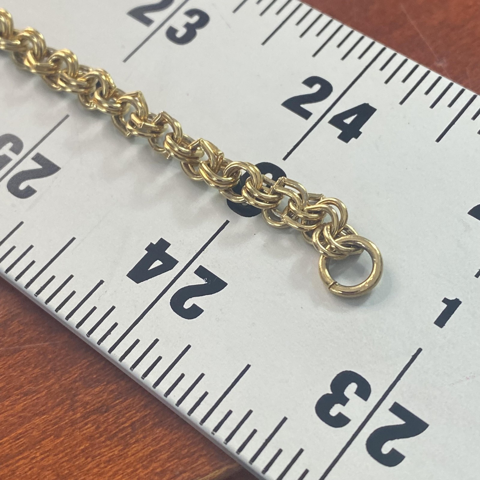 Gold Tone Bee Pendant Necklace Round Statement Barrel Clasp Womens 24 In Jewelry