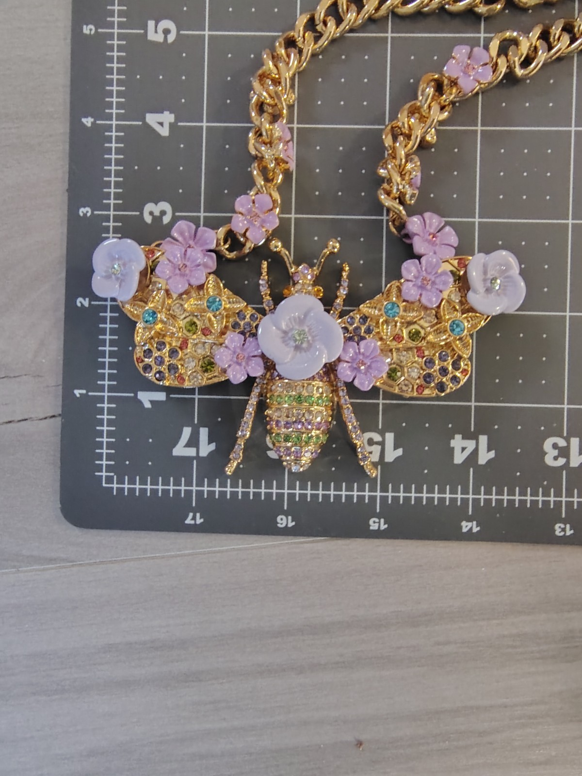 ​Betsey Johnson Flower Show Bee Statement Necklace Purple Lavender Rhinestone