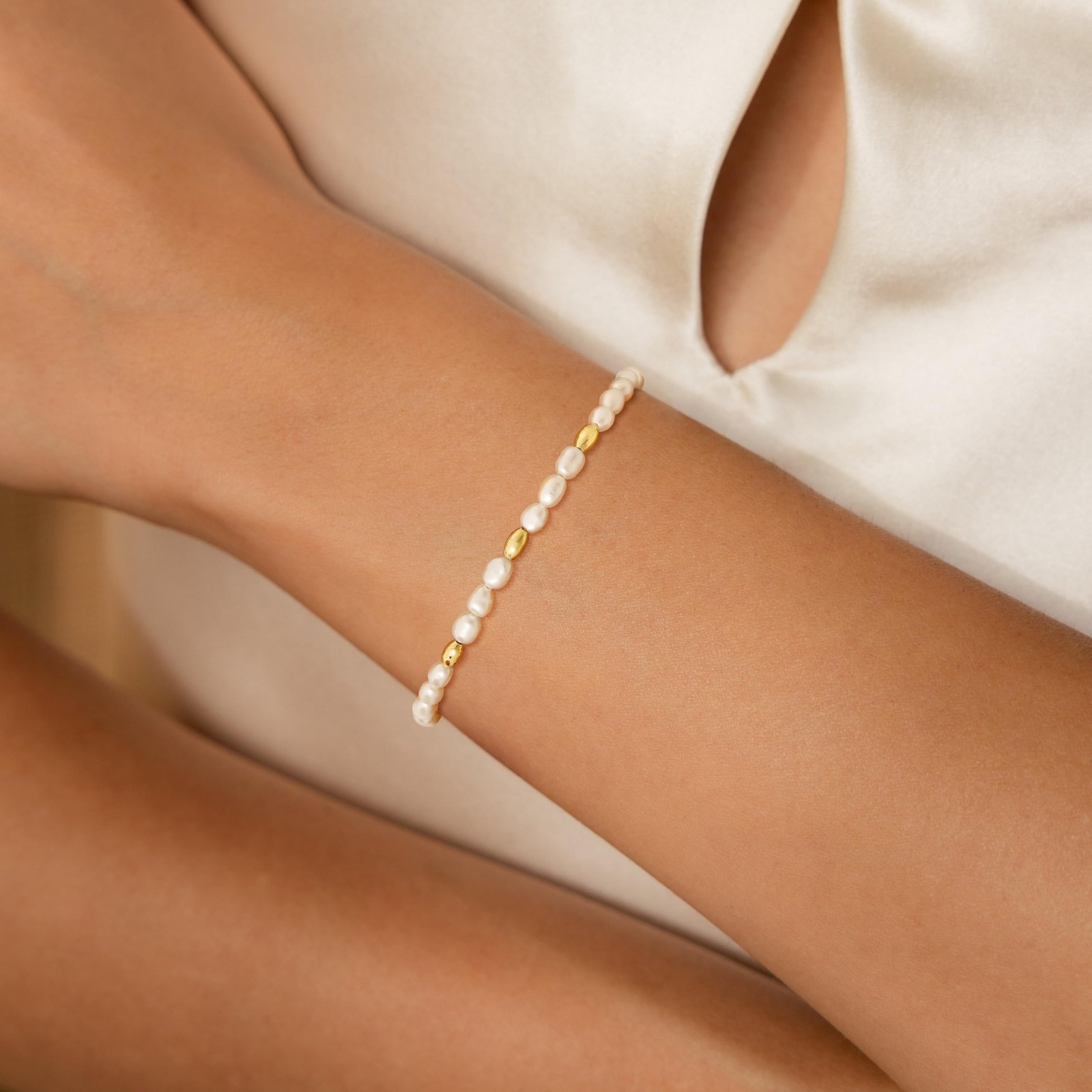 Freshwater Pearl Bracelet, Dainty 14K Gold Plated Pearl Beaded Chain 4.5mm Ad…