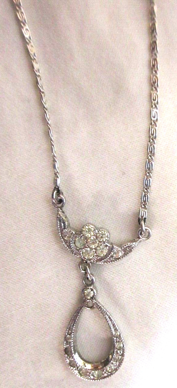 STERLING RHODIUM FINISH~HAND SET STONES~3 PIECE~NECKLACE & SCREWBACKS~17 1/2″