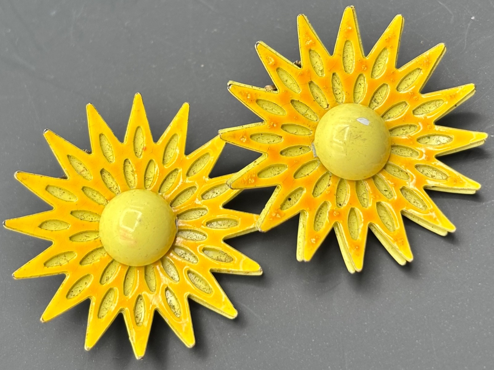 1960s Vintage Bright Yellow Star Burst Flower clip on Earrings