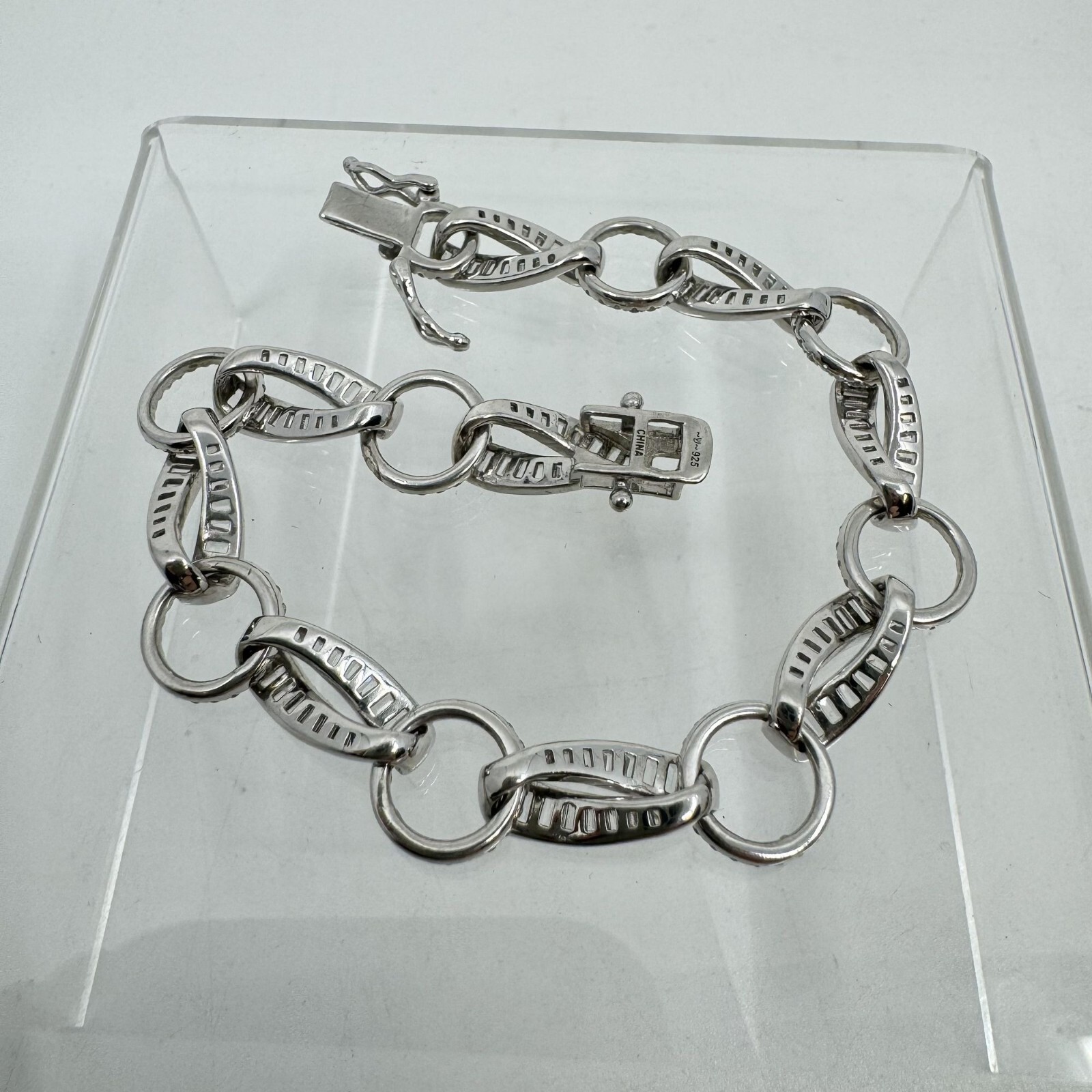 Sterling Silver Baguette & Round Cubic Zirconia Link Tennis Bracelet 7.25″