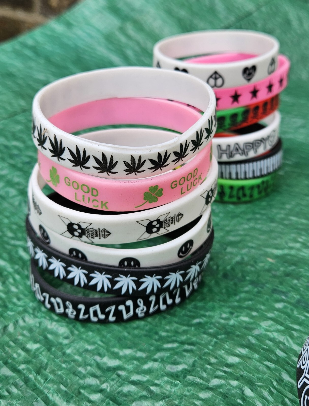 5x Unisex Adults Fashion Silicone Rubber Bands Bracelets Spotted Mixed Designs
