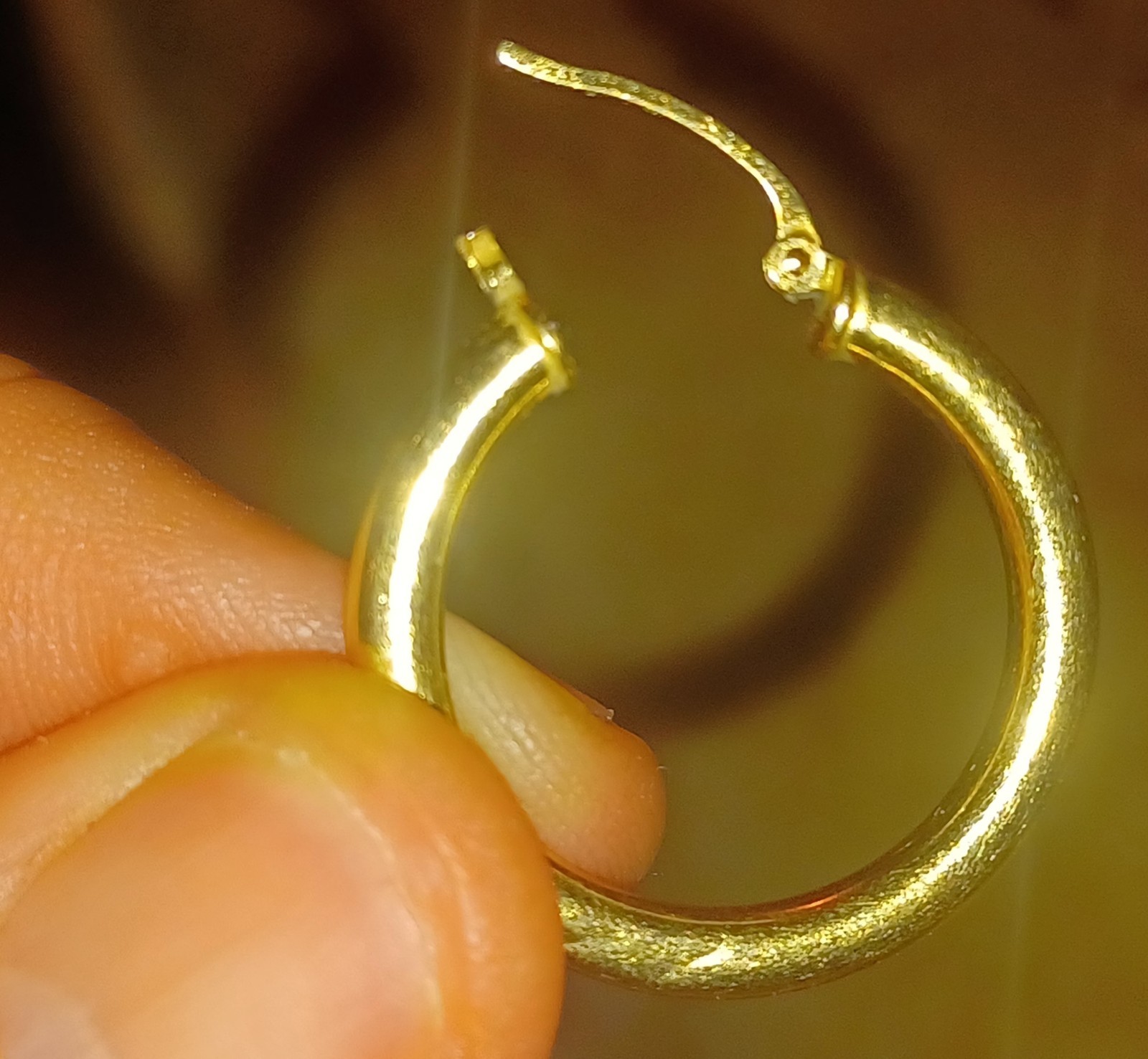ONE (1) SINGLE INDIVIDUAL 14k SOLID GOLD 1″ HOOP EARRING…..SEE DESCRIPTION