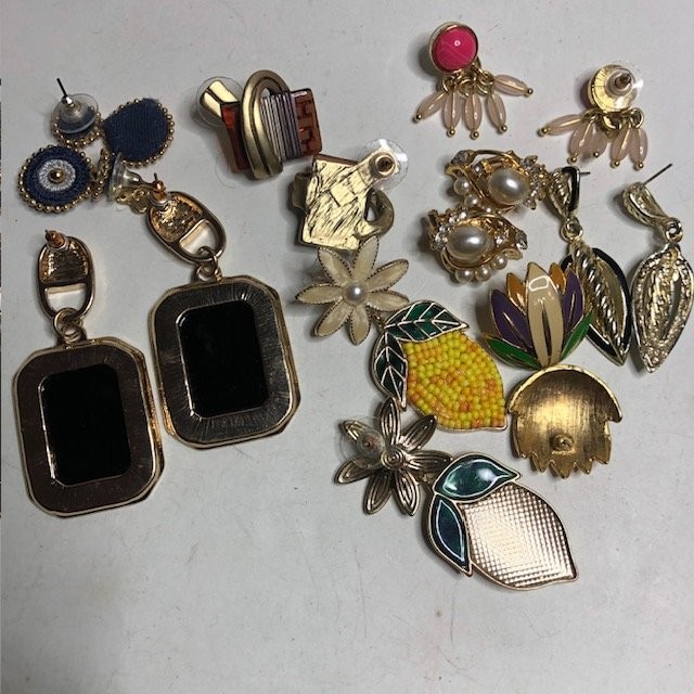 8798 Lot of 8 pair goldtone earrings Drop Dangle Earrings stud enamel
