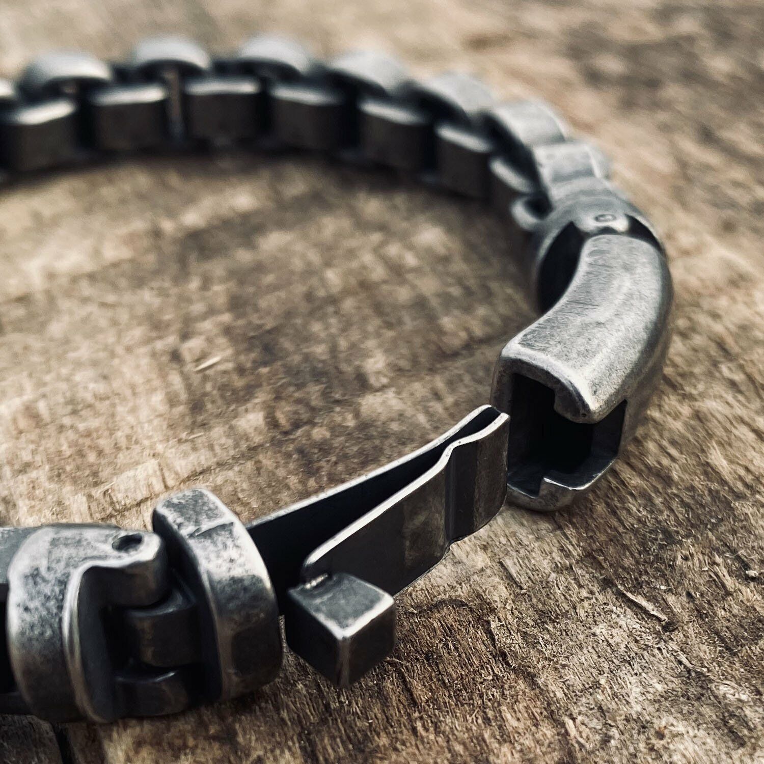 MENDEL Vintage Fine Mens 8 Inch Motorcycle Biker Chain Bracelet Stainless Steel