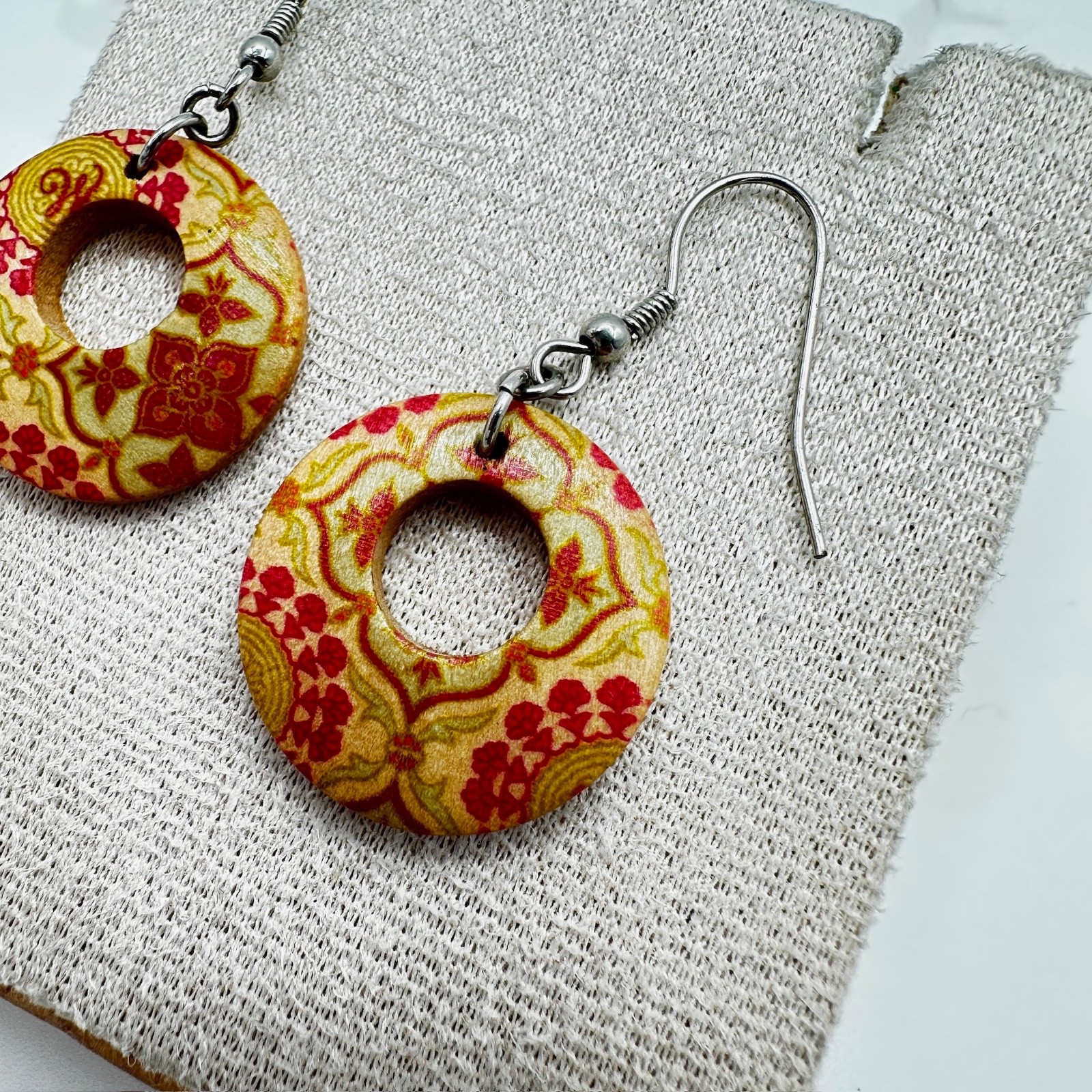 Vintage Disney Boho Red Floral Wood Dangle Earrings Open Circle Folk Art Moana