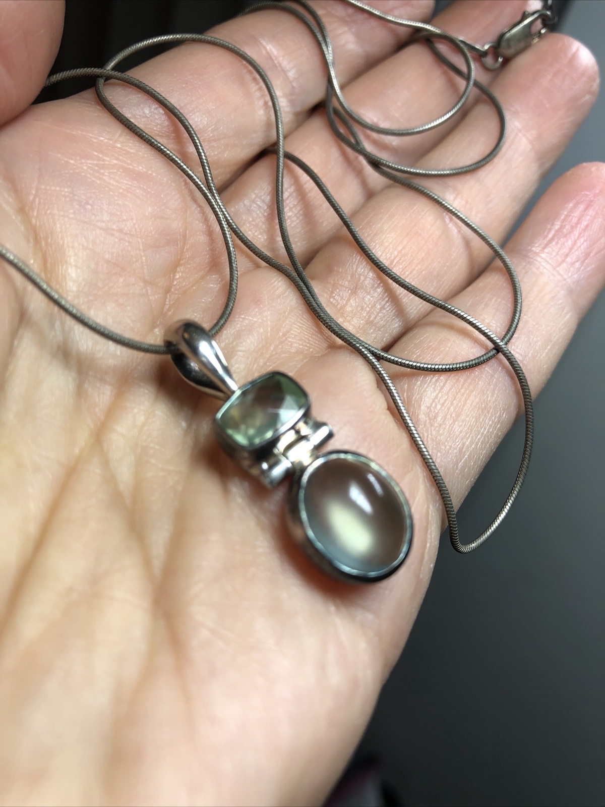 2. Vintage Sterling silver 925 Prehnite Stone Snake chain Necklace 30″, 9.1g