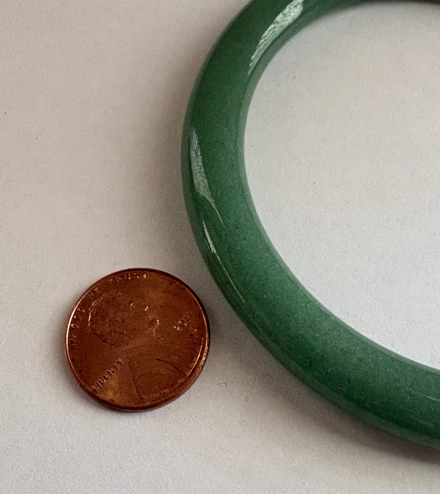 Green Jadeite Jade Color Unknown Material Glass Like Bangle Bracelet