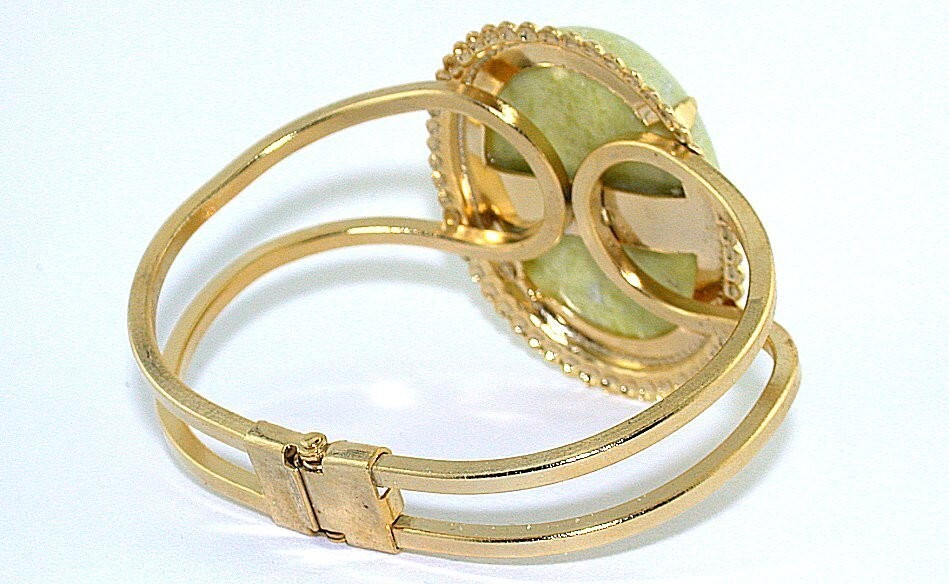 40×30 Pineapple Jasper Cabochon Spring Load 7 1/2 Inch Goldplated Cuff Bracelet