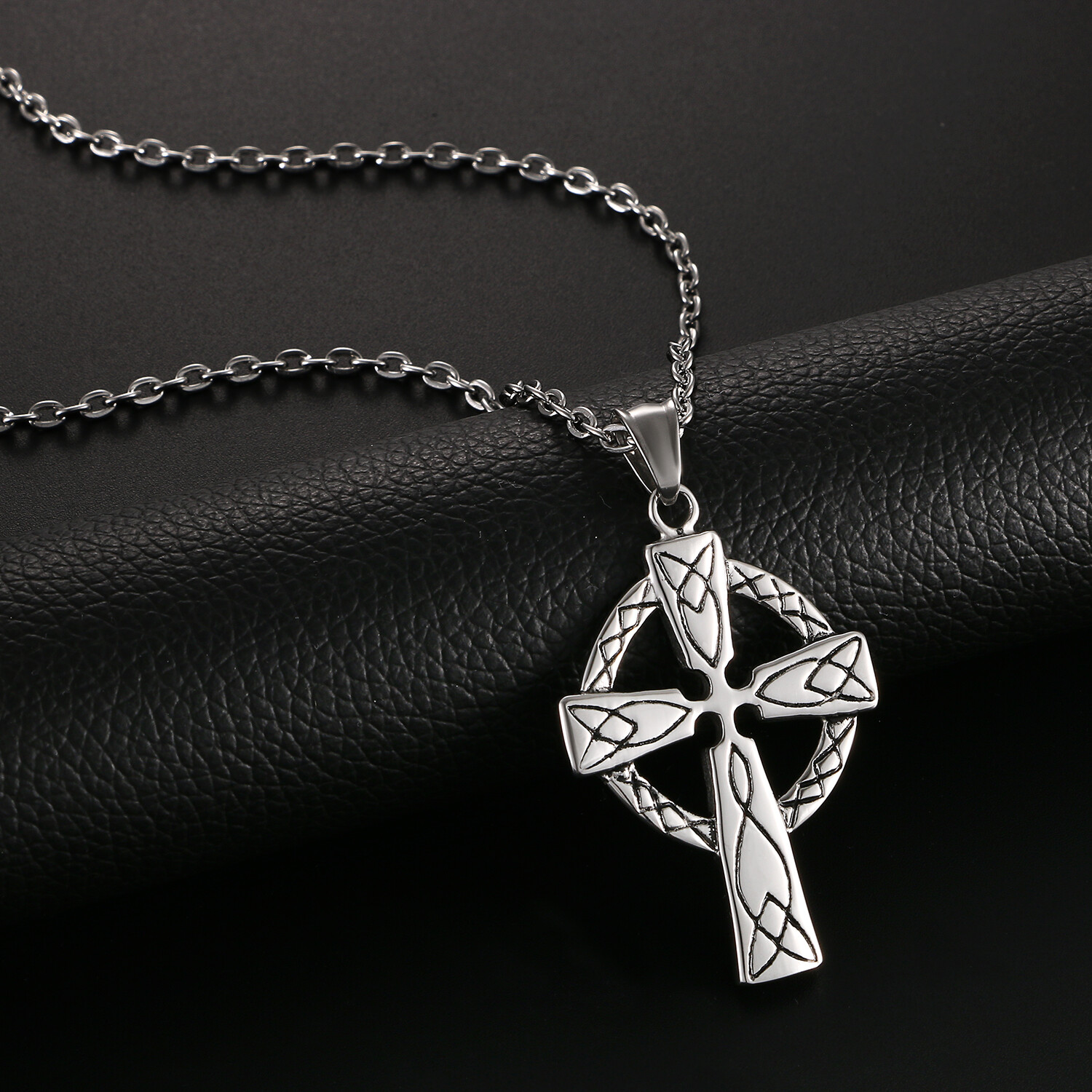 Vintage Men’s Stainless Steel Irish Celtic Knot Cross Pendant Necklace 22”