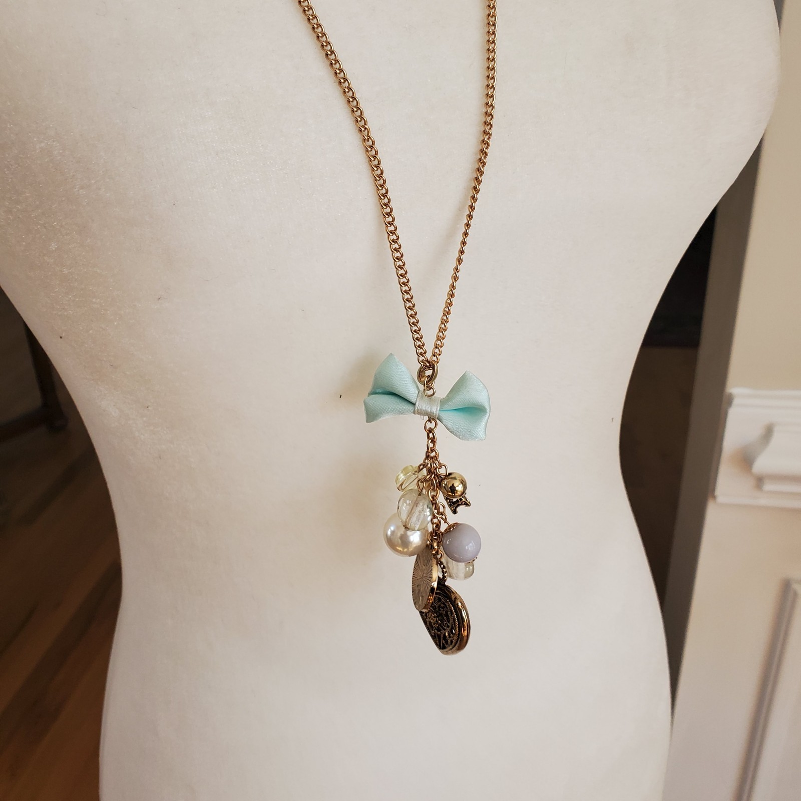 Paris Icons Long Necklace Goldtone – Musee d’Orsay Clock & Eiffel Tower – Heart