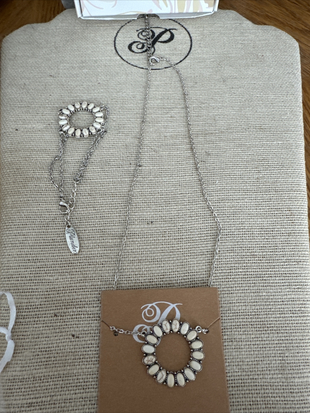 Plunder Design Fashion Trend Jewelry Cream Silver Chain Necklace & Bracelet Set