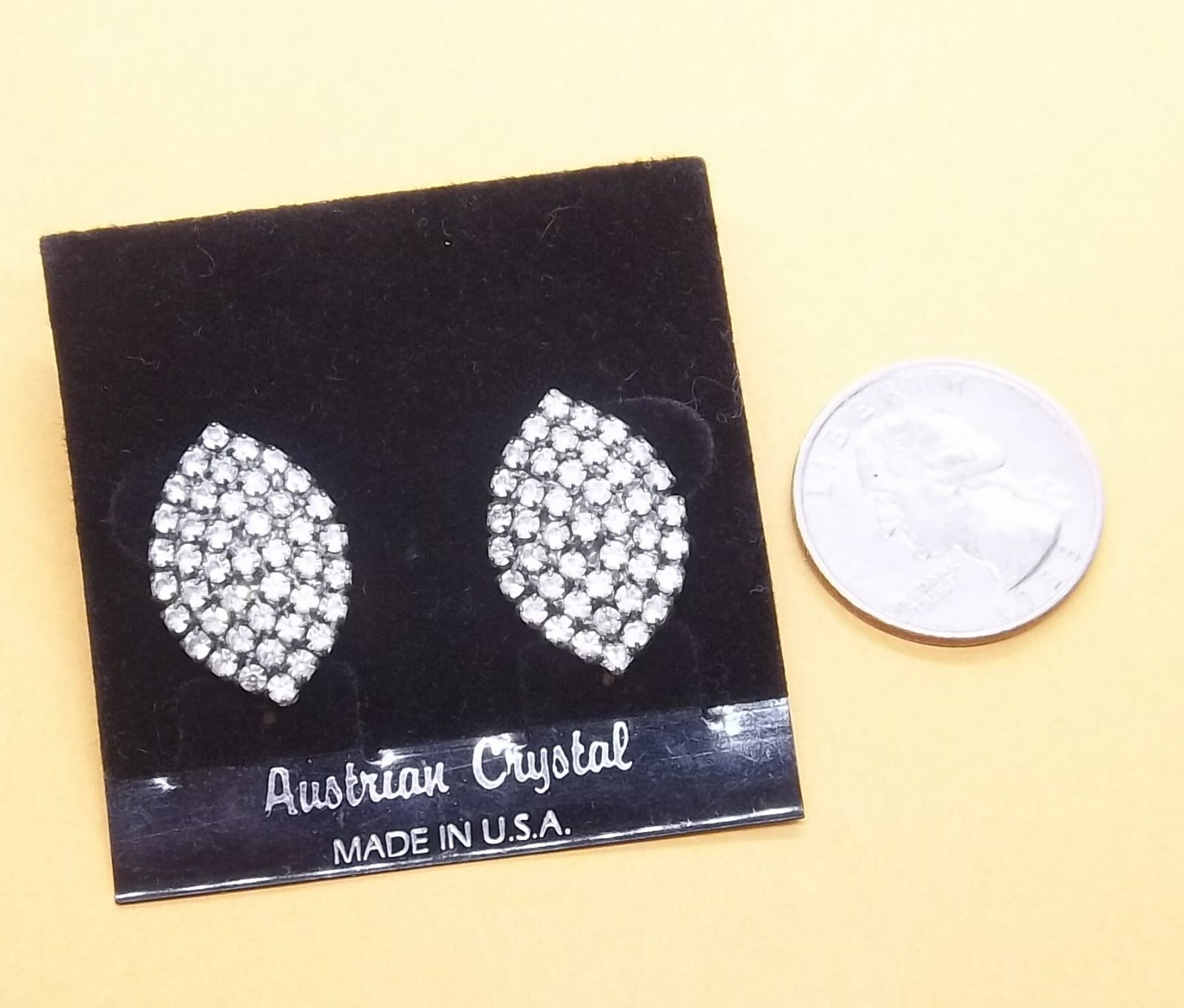Silver Tone Pave Austrian Crystal 18 in. Necklace & Pierced Earrings … Se32