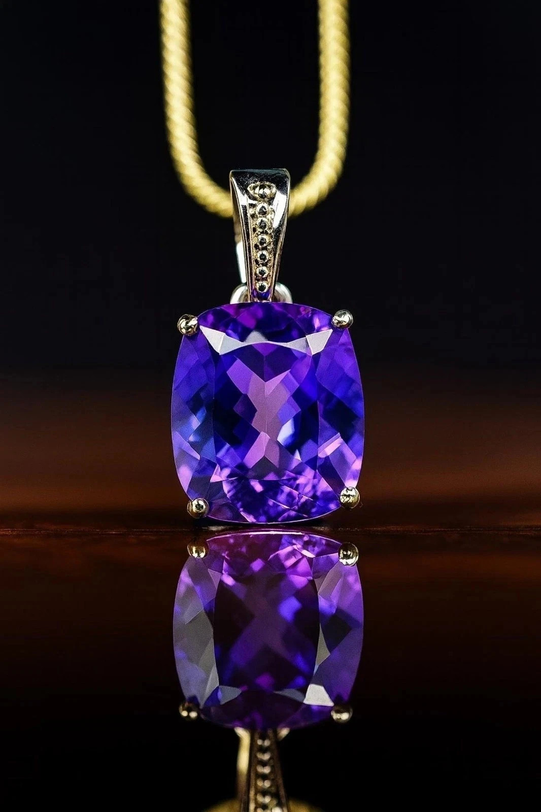 Cushion Cut 36 Ct Color Change Alexandrite Certified GemstonePendant 925 Silver
