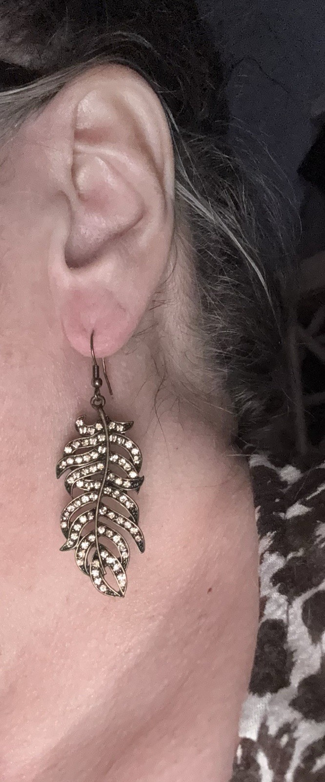 Vintage Sparkling HOLIDAY Rhinestone Dangle Leaf Earrings, 1970s ~ 13.1g