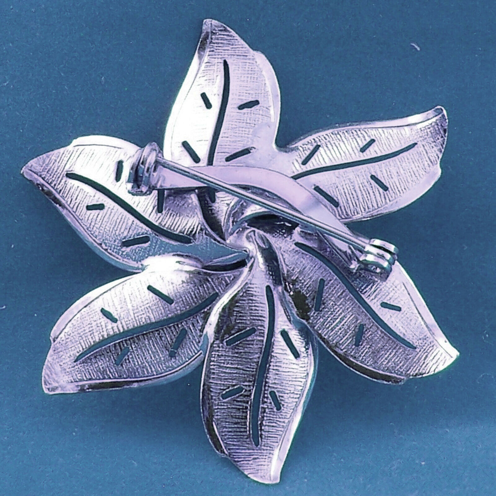 Vintage Pin Flower Daisy Textured Filigree Silvertone Metal Unique Design Brooch