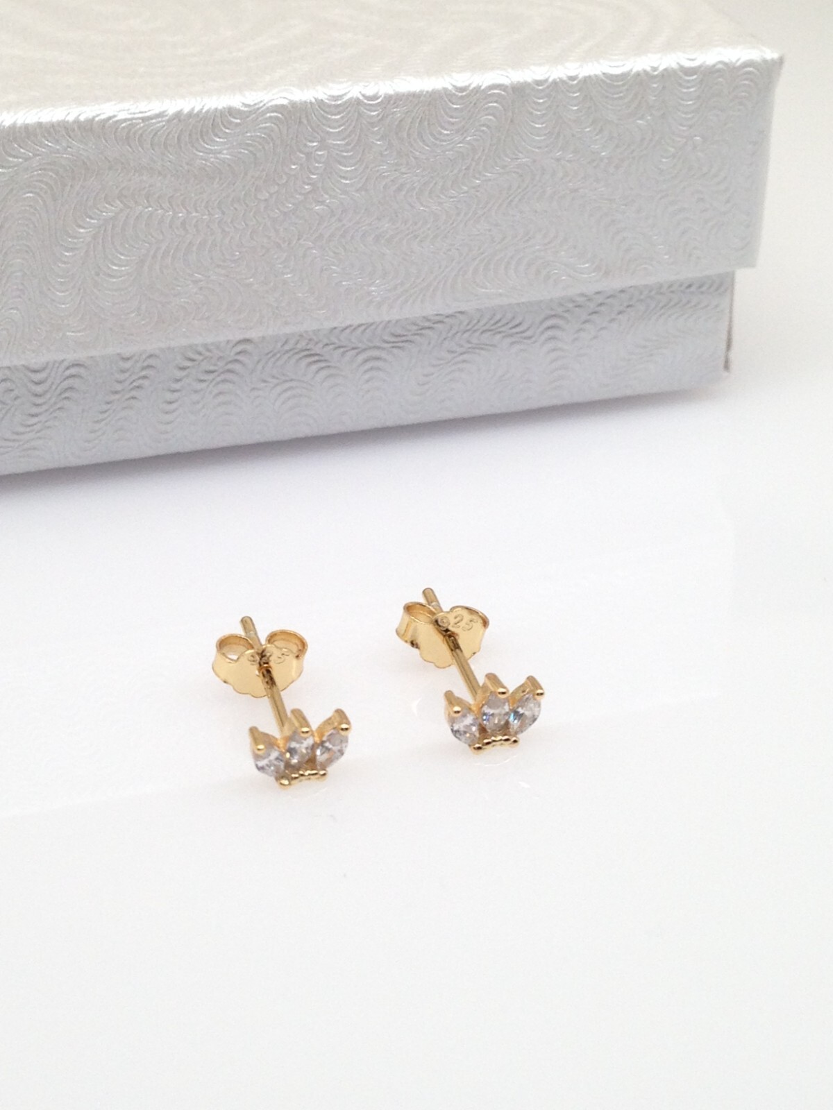 Marquise Cz Three Stone Stud Earrings 925 Sterling Silver Dainty Post 4.5mm Gold