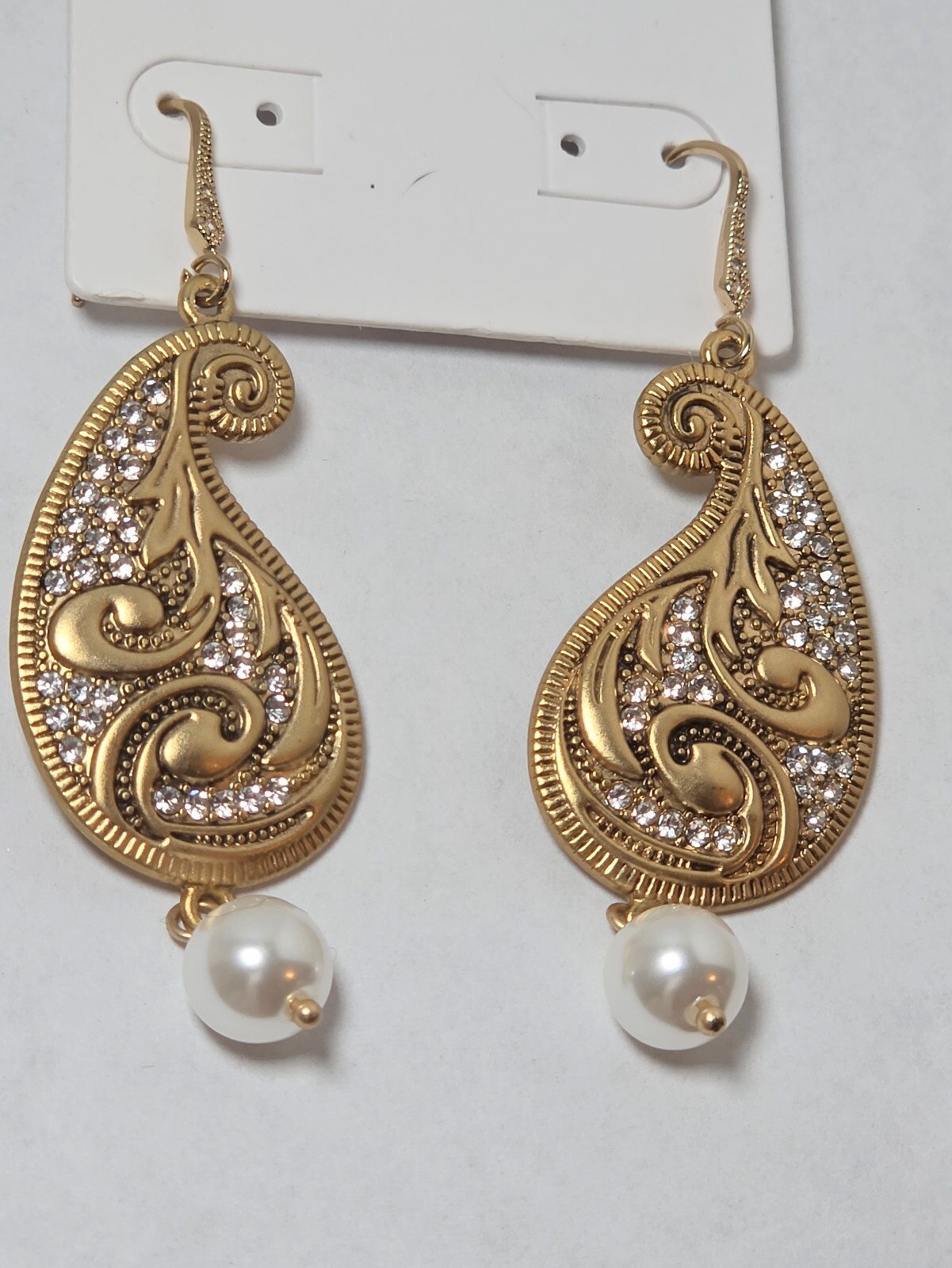 Chico’s No Droop Gold Paisley Drop Earrings Faux Pearl Crystal NWT Nickle Free