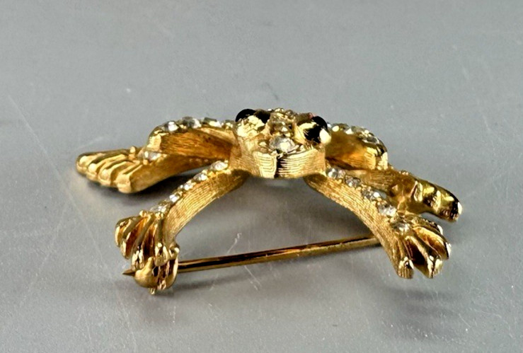 Vtg JOMAZ Frog Brooch Pin Gold-Tone Pave Clear Rhinestones Red Eyes Unsigned
