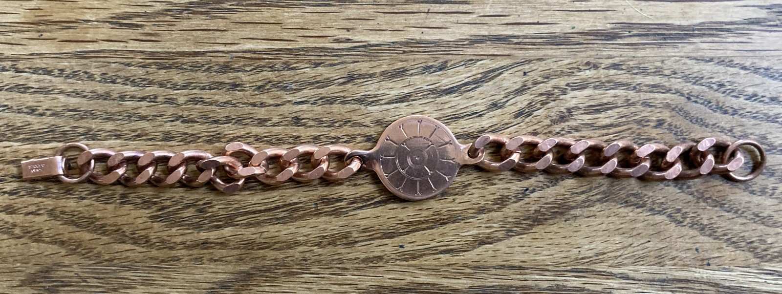 Vintage Solid Copper Flat Curb Link Bracelet 7.5 inches 24.5 gm Center Medallion