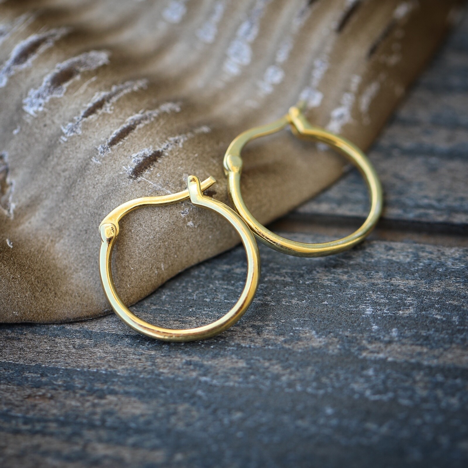 14k Gold Plated 925 Sterling Silver Men’s Women’s Round Hoop Huggie Earrings