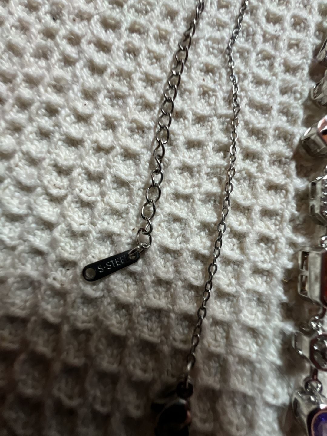 Multi-Stone Vertical Bar Lariat Necklace in Stainless Steel with Faceted Gemston