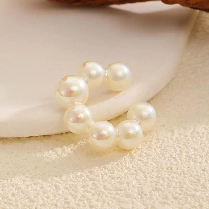 Retro Pearl White Striped Geometric Ear Clip C-Shaped Ear Cuff for Women