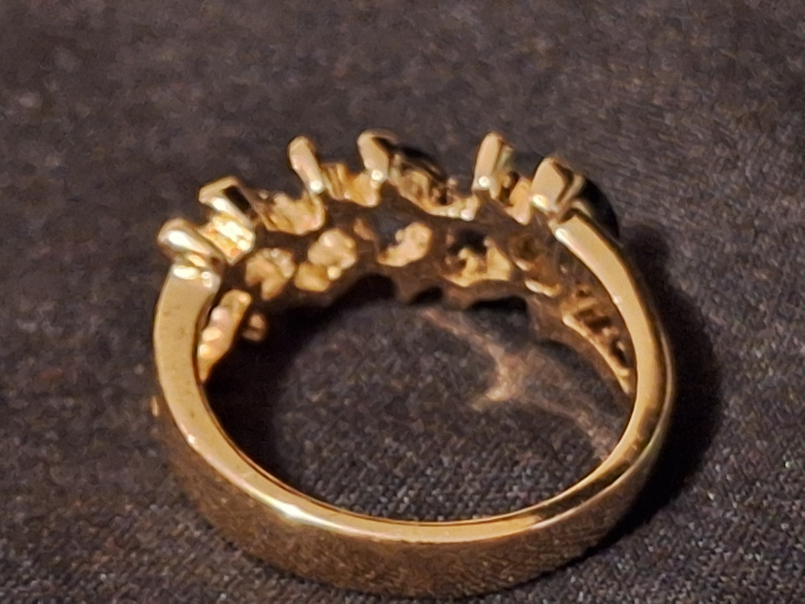 Gold Tone Filigree Ring Band Clear & Black Unknown Stones
