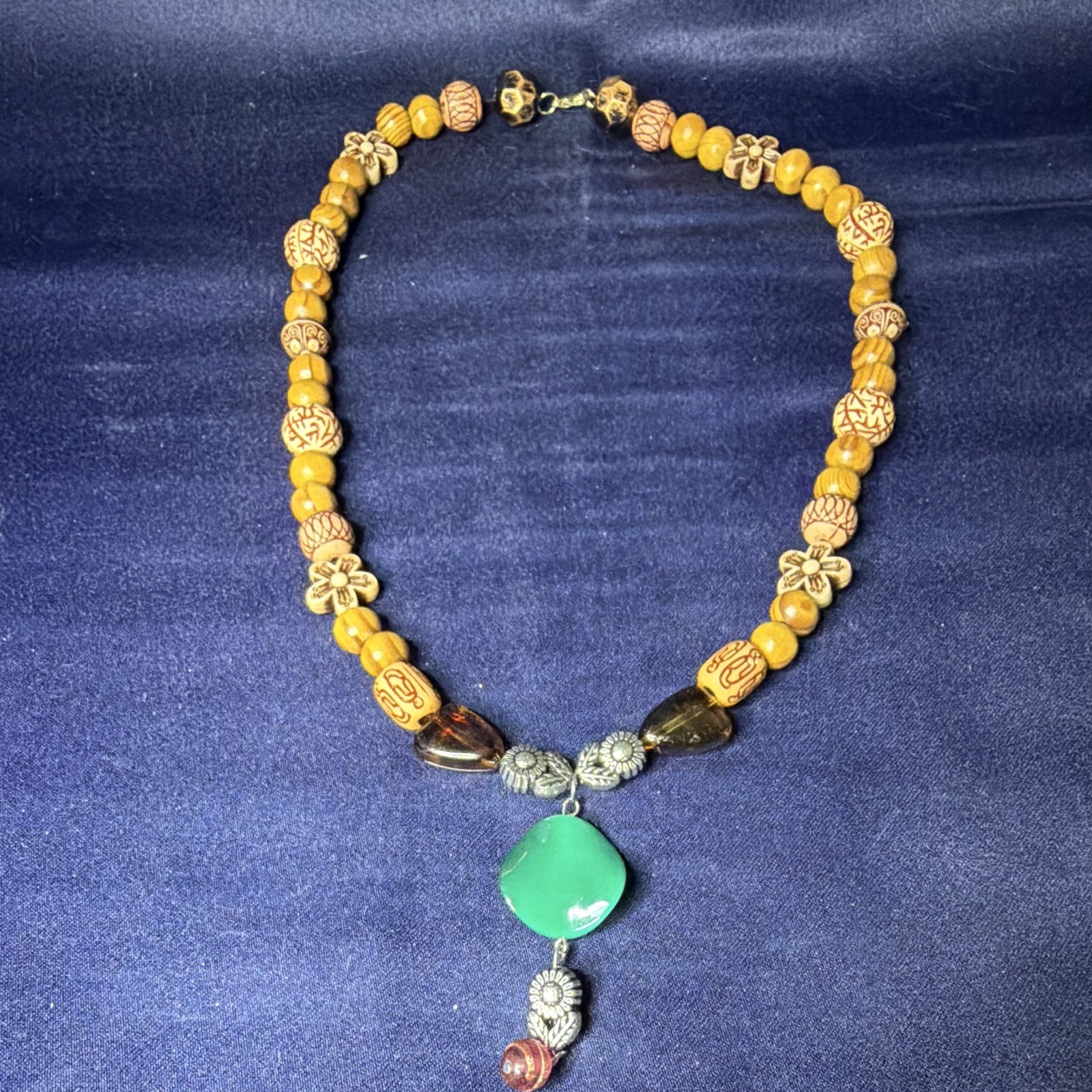 Multicolor Beaded Ball/Bead Chain Necklace Green Cushion Charm Pendant Hook