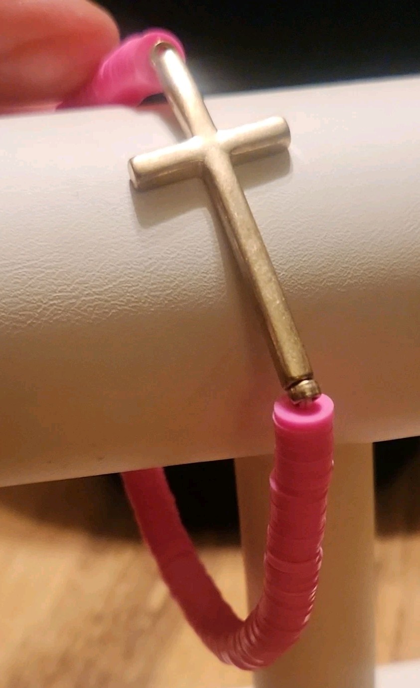 Pink Plastic Stretch Bead Bracelet w/ Gold Tone Cross Dangle Charm Religious