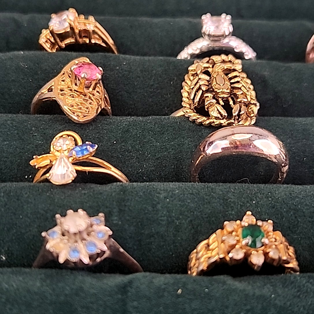 Ring Lot of 16 Rhinestones Multi Tone Various Sizes 6-8