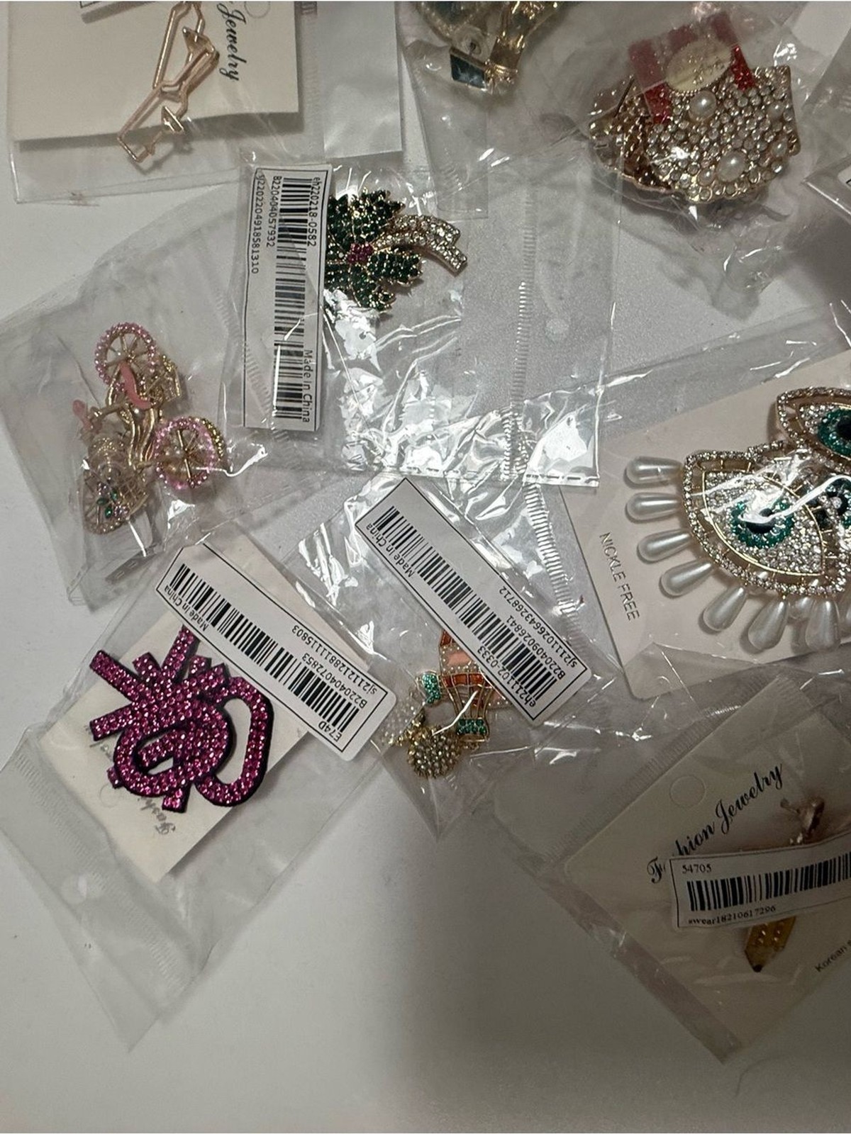 Fashion Jewelry Multicolor Crystal Brooch Lot – Pink, Blue, Green, Gold