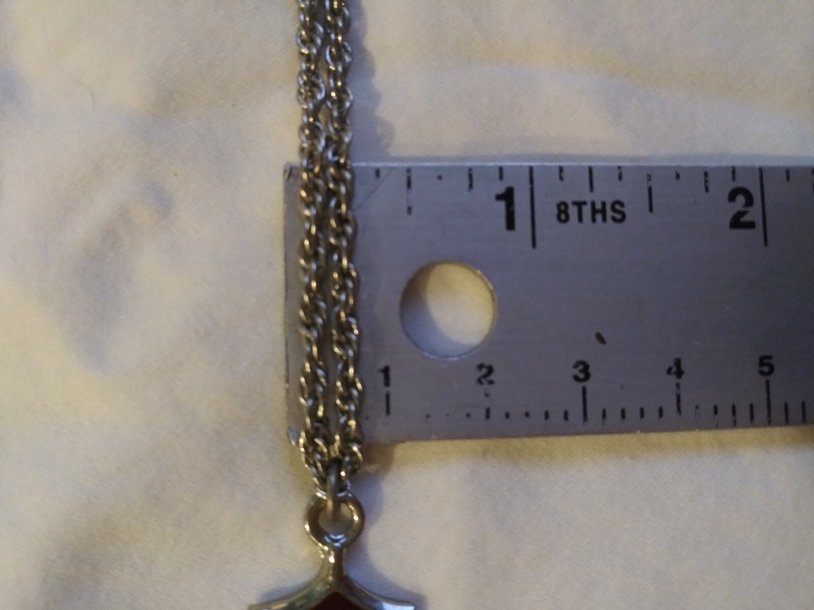 JOSTENS SENIOR 2005 PENDANT NECKLACE