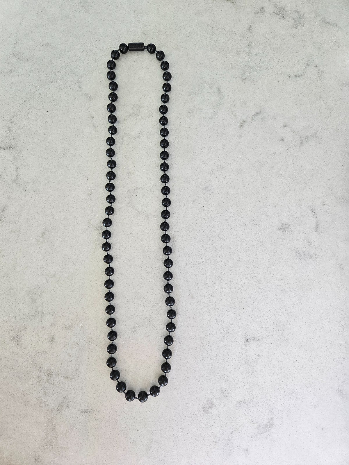BRAND NEW 24″ LONG BLACK PLASTIC BEAD NECKLACE