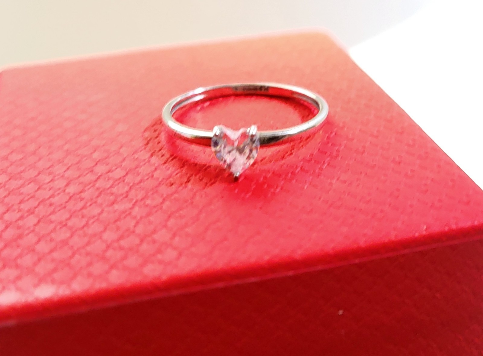 Woman’s 925 Sterling Silver Heart Cubic Zirconia Ring Size 5 US