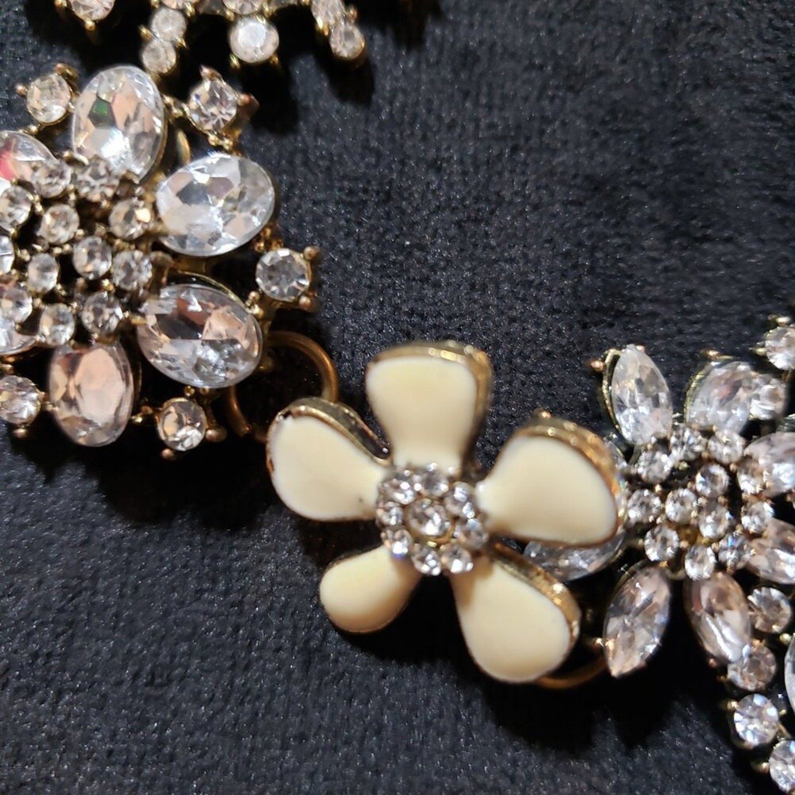Women’s Gold Plated Crystal Floral Rhinestone Statement Necklace with Lobster