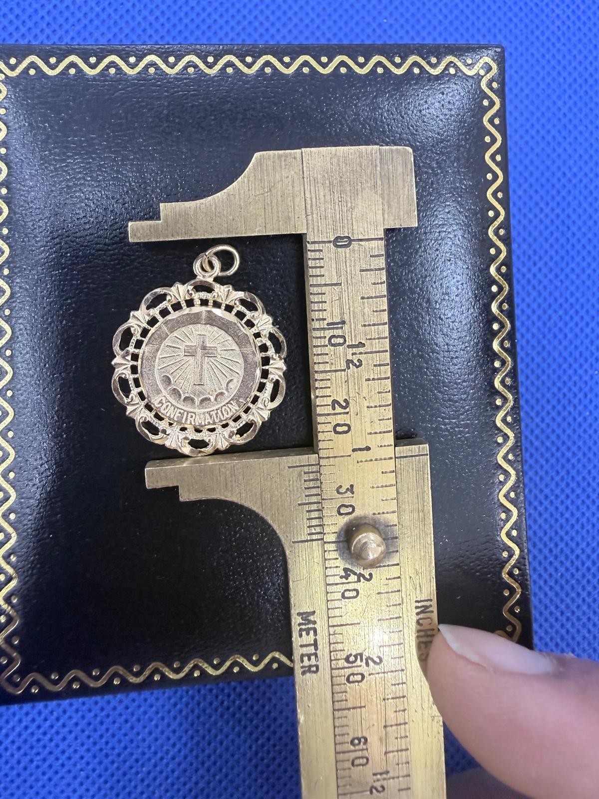 14kt Yellow Gold Confirmation Cross Round Charm Pendant Religious No Stone