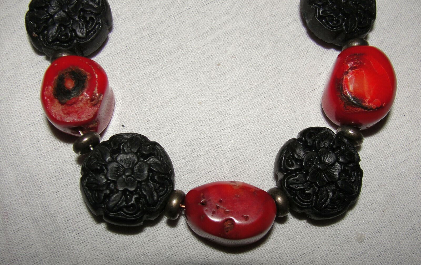 Red & Black Floral Etched Stone Beaded Toggle Closure Bracelet 8-inch Long